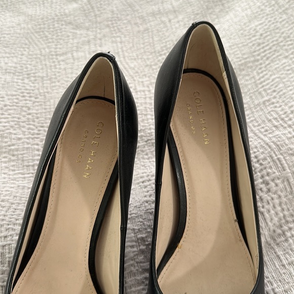 Cole Haan Quincy black leather pump size 7 - Picture 2 of 5